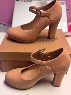 Cityclassified Tan Mary Jane Block Heel Pumps